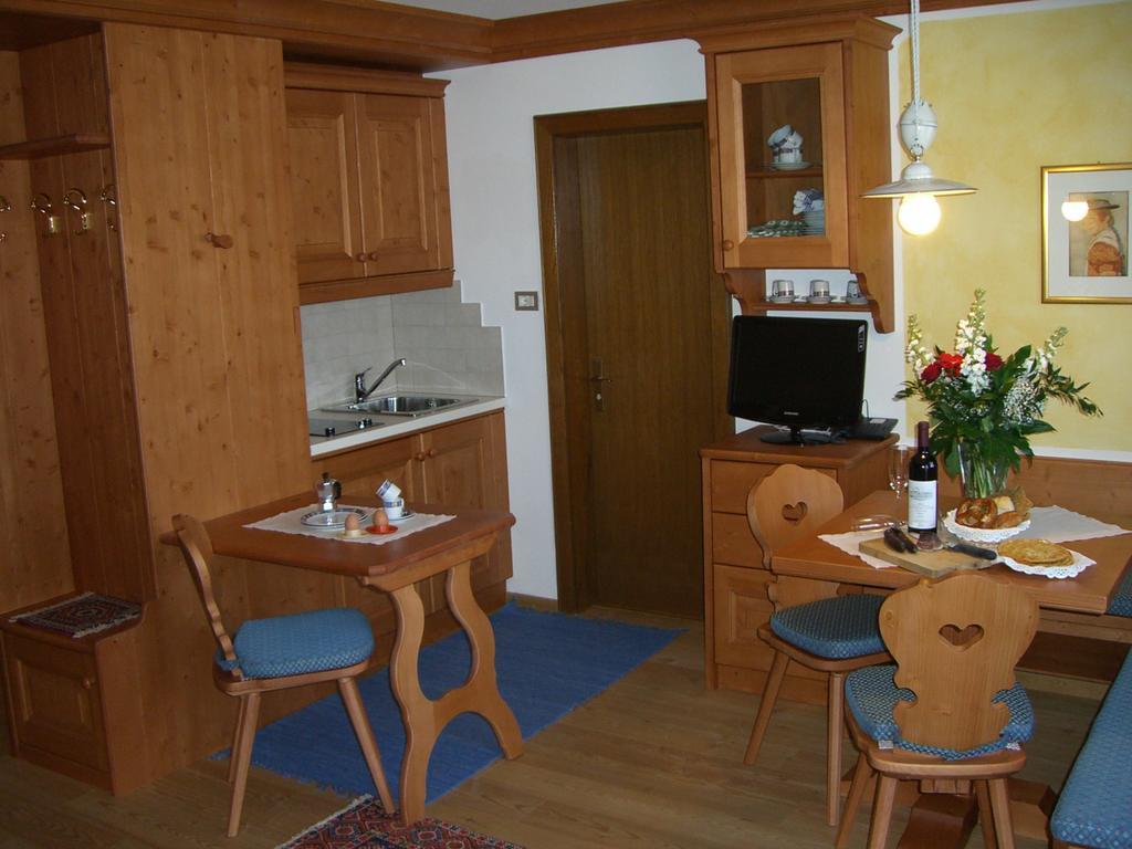 Residence Mairhofer Dobbiaco Bagian luar foto